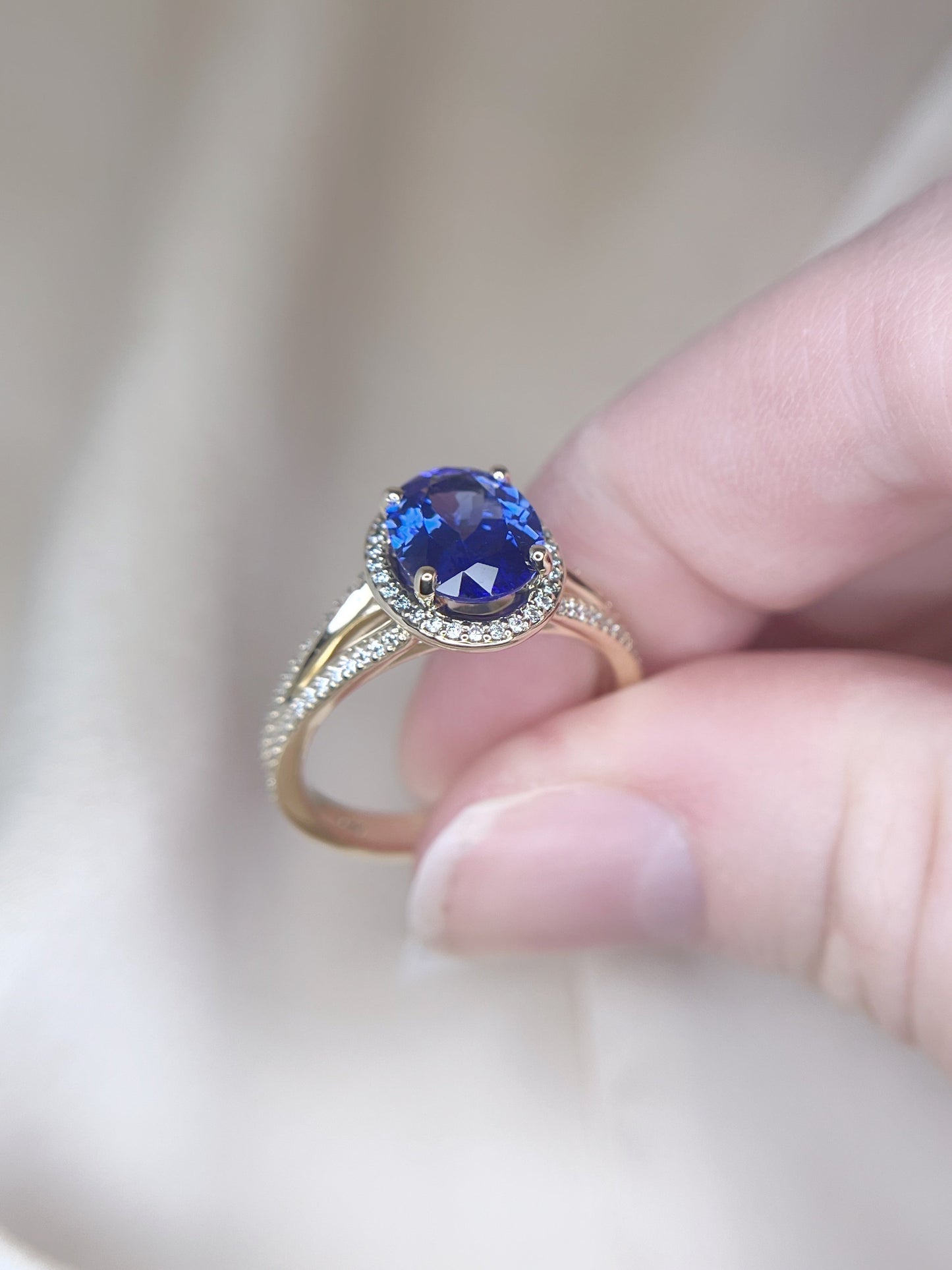 Tanzanite and Diamond Ring